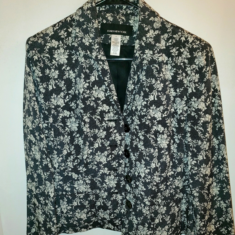 Jones New York Jacket w/ Floral Embroidery